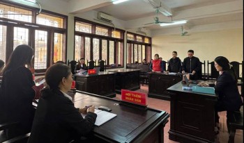 Viện trưởng VKSND TP. Hải Dương trực tiếp kiểm sát xét xử phiên tòa rút kinh nghiệm kết hợp trình chiếu hình ảnh vụ án dân sự