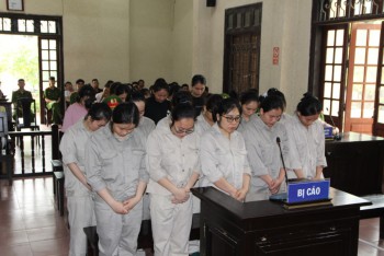 18 nữ bị cáo lĩnh án về tội Lừa đảo chiếm đoạt tài sản