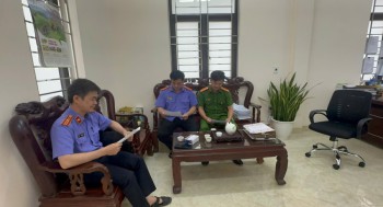 VKSND huyện Ninh Giang trực tiếp kiểm sát việc tiếp nhận, kiểm tra, xác minh sơ bộ tố giác, tin báo về tội phạm của Công an xã