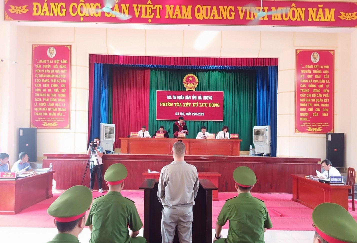 VKSND và TAND tỉnh Hải Dương xét xử lưu động vụ án giết người đêm giao thừa ở Gia Lộc, Hải Dương