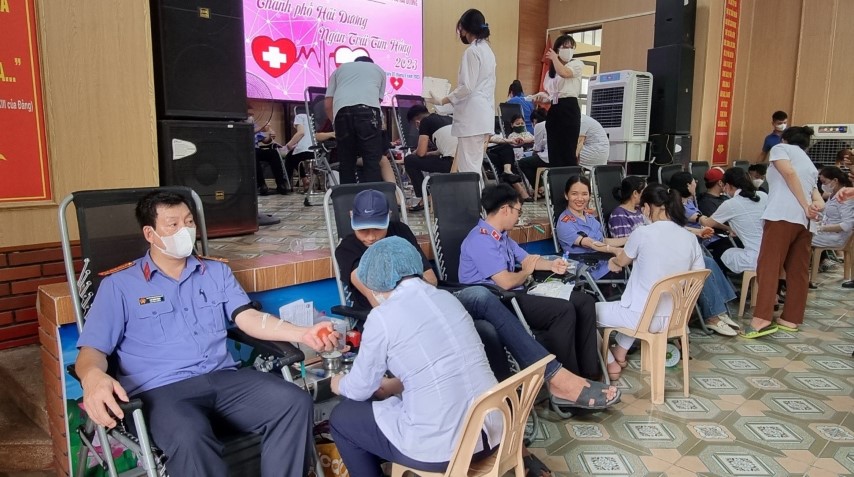 Viện kiểm sát thành phố Hải Dương tích cực tham gia hiến máu tình nguyệ