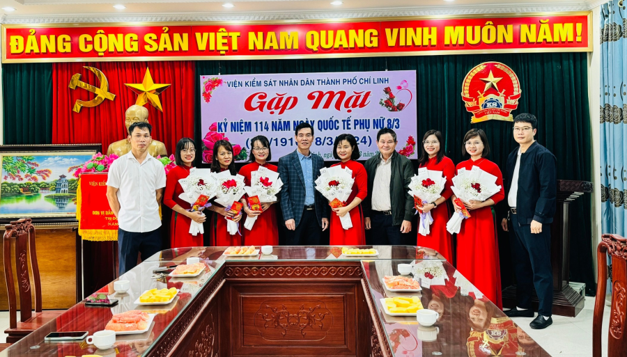 03 Viện KSND TP Chí Linh tổ chức gặp mặt kỷ niệm ngày Quốc tế phụ nữ 8 (1)